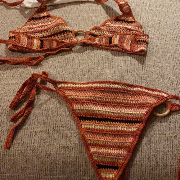 New unworn bathing suit, crotchet - Picture 4 of 4